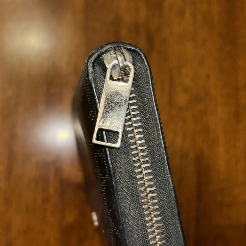 Dior height 1inch