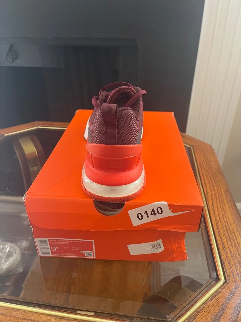 Nike cushioned air accents
