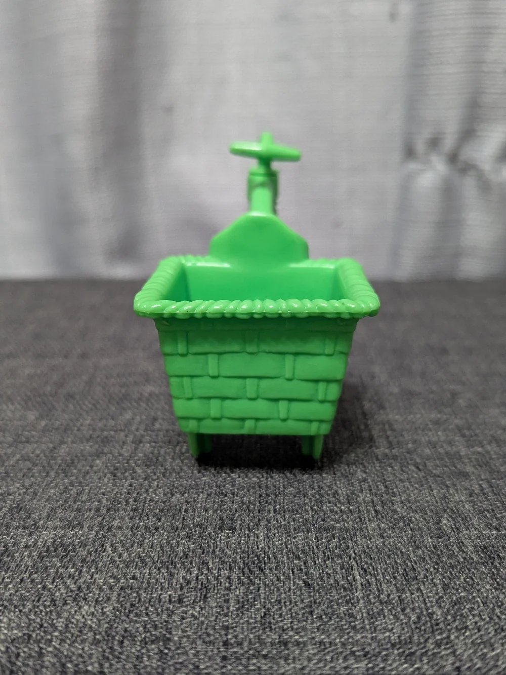 Strawberry Shortcake bright green