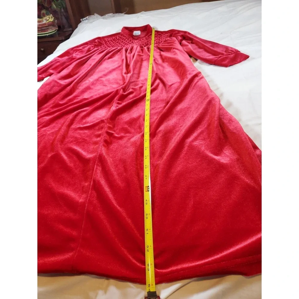 Only Necessities velvet vtg