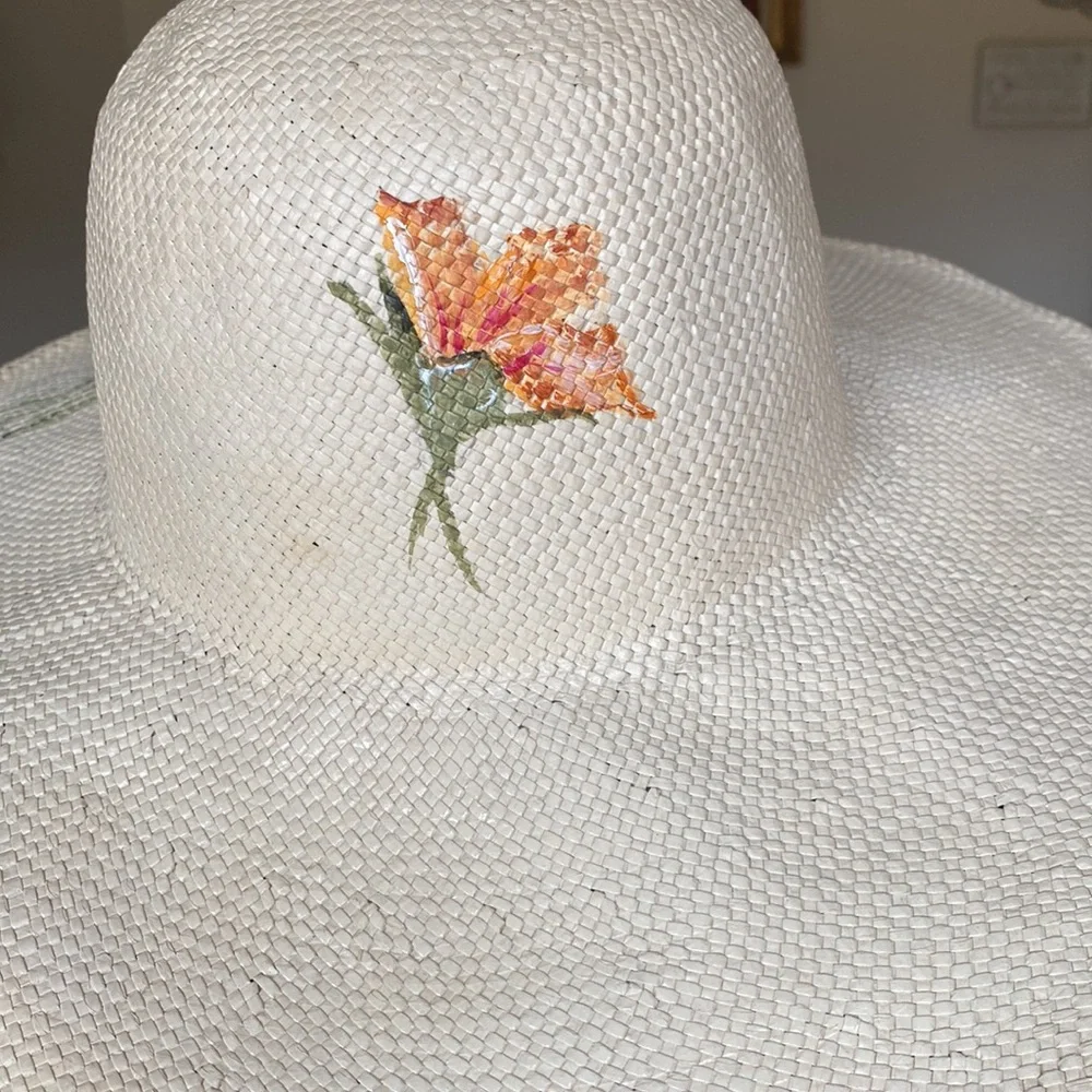 N/A beige hat