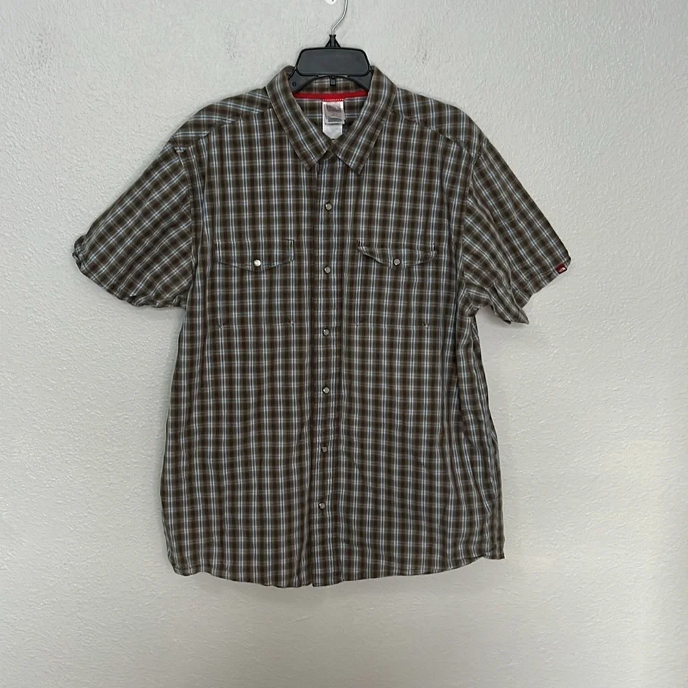 The North Face flaws snap