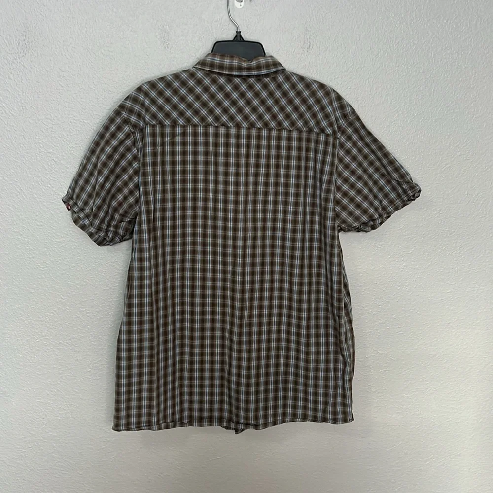 The North Face 31” pockets