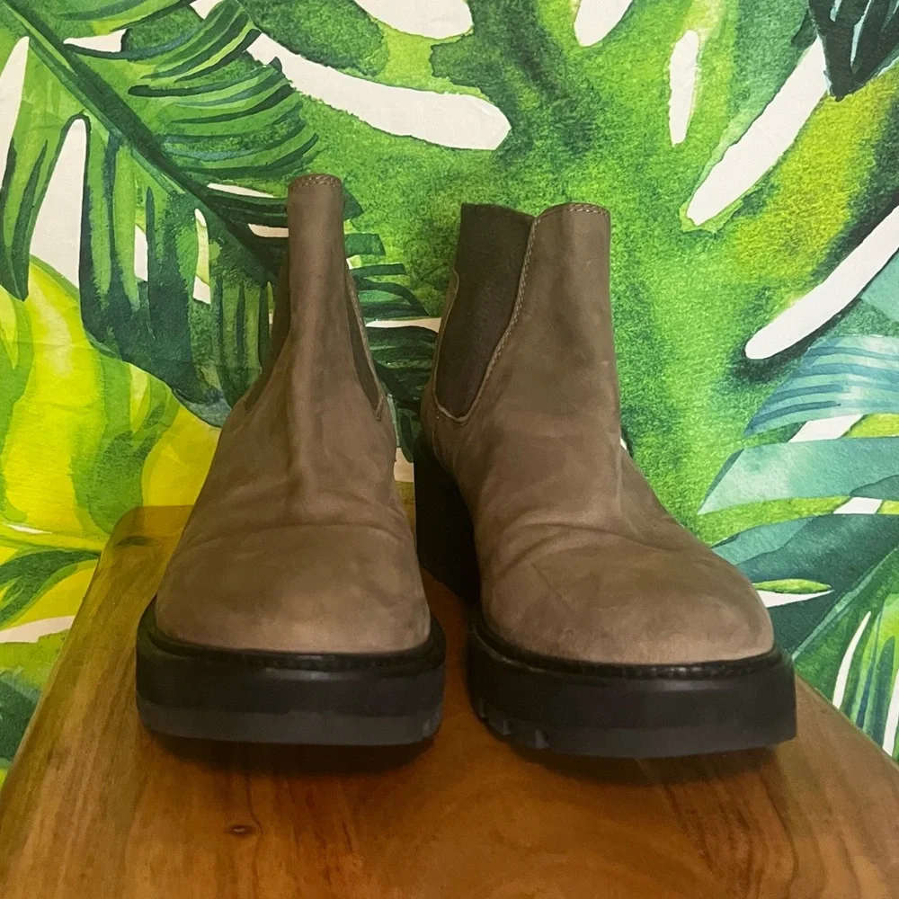 Eileen Fisher great minor