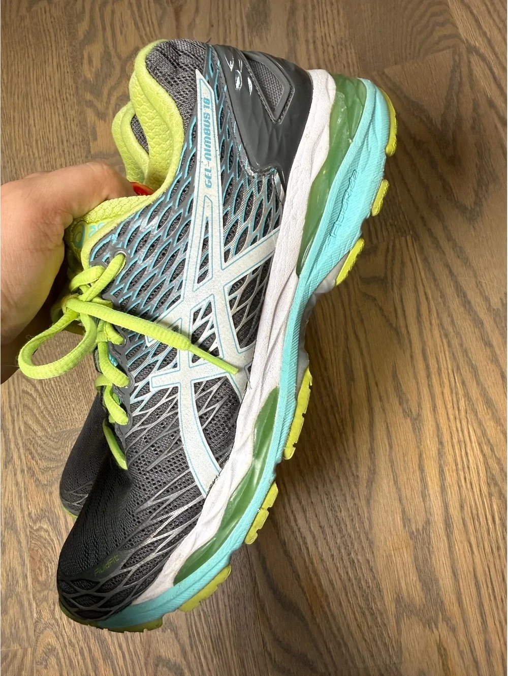 Asics these gel