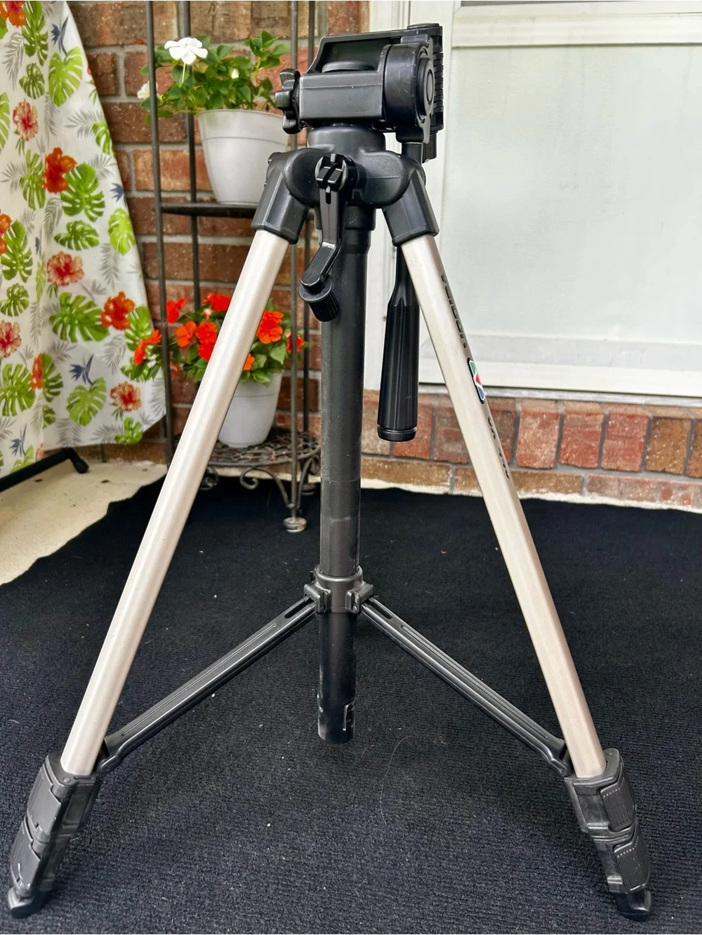 Velbon pan cameras